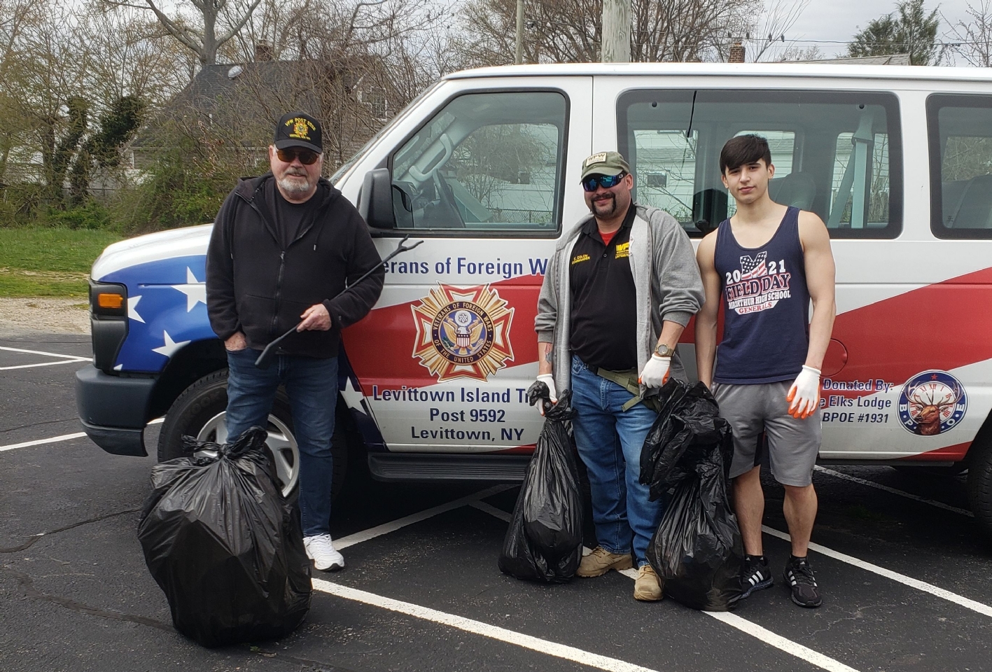 VFW Post 9592 participated in the Levittown Community Council's Earth Day Clean-Up.